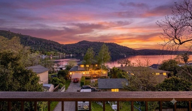 Quiet Haven Near Clear Lake - Full Kitchen home
