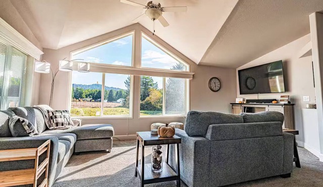 Redwood Retreat - Crescent City