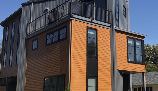 Rehoboth Beach Modern New Build with Elevator