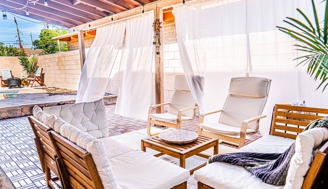 Retreat at your bright & breezy guest suite