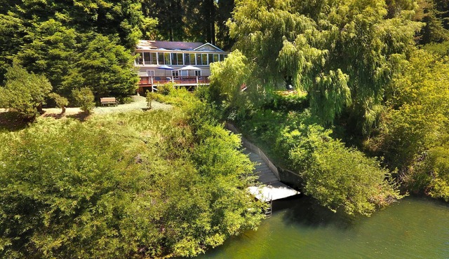 River Queen: Historic 5 Bed/5.5 Bath, Dock, Boats + New Hot Tub!