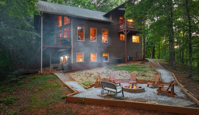 River Wilds- Spacious Cabin Great For Groups Near Helen, GA in Cleveland