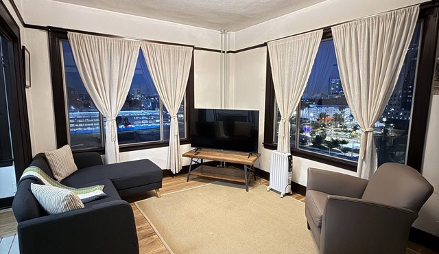 Roaring 20s Revival, a Historic Downtown Vintage Condo