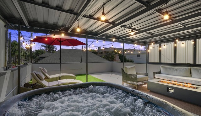 Rooftop Hot Tub & Fire pit - Games - BBQ - EV Charger