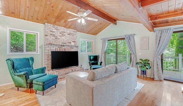 Russian River 1BR forest retreat with private-entry studio & views