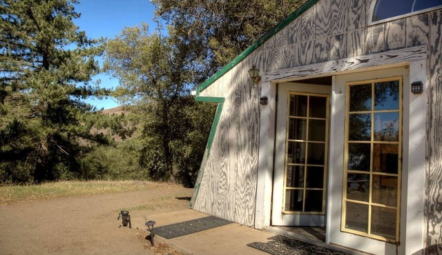 Rustic Group Bunkhouse Retreat with Yoga Deck & Mountain Views near Palomar Observatory, California