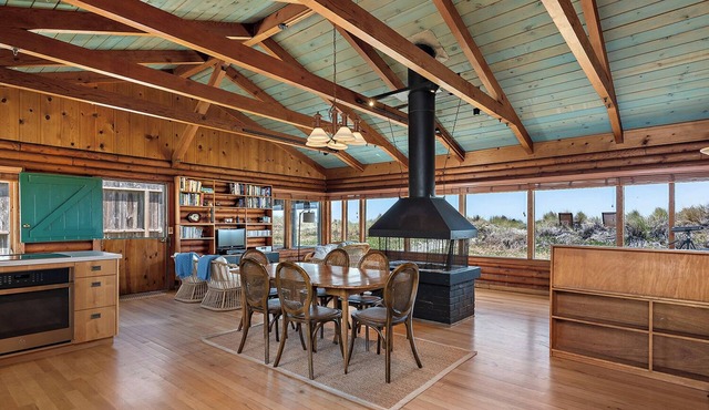Rustic Oceanfront Retreat in Seadrift