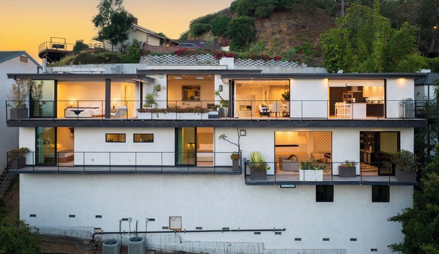 Saint Ives Reserve - Sunset Strip Retreat w/Epic City-to-Ocean Views