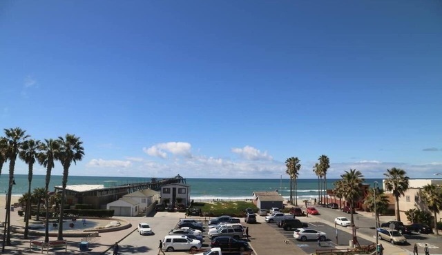 San Diego Beachfront House 60s to sand, surf, pier