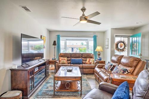 San Marcos Home w/Patio & Grill - Walk to Lake!