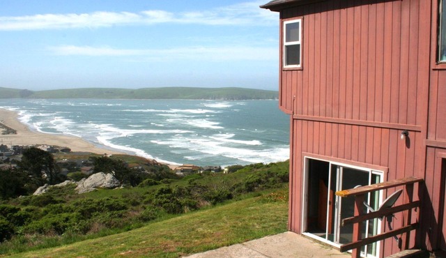 Seaside Cabin Rental with Hot Tub Perfect for Glamping in Northern California