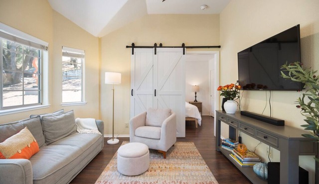 Serene Hillside Retreat Minutes from Downtown Walnut Creek