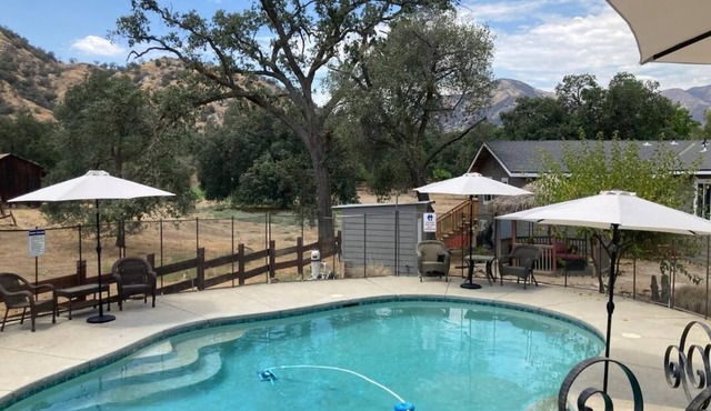 Shared Pool/Arcade Games/Walk to Town/Near Sequoia National Park