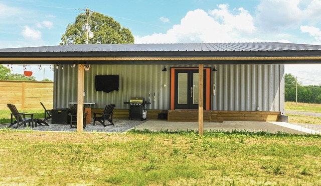 Shipping Container-6 Min to the Lake-Angler & Stargazer Getaway + Boat Parking in Arab