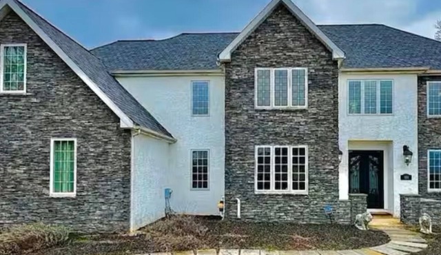 Spacious 5-bedroom estate in Kennett Square with Heated Resort Pool in Kennett Square