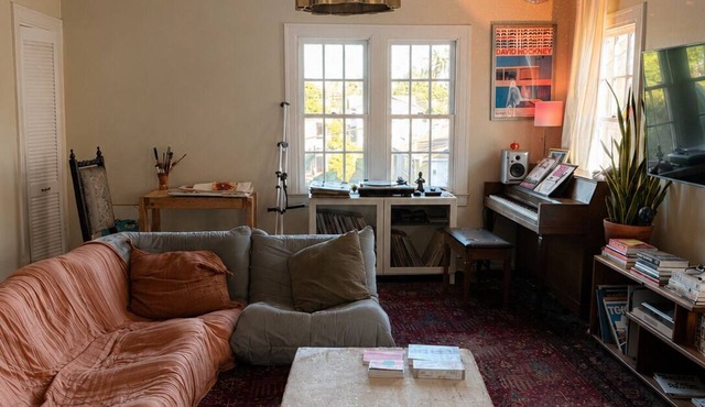 Spacious Designer Apartment in the Heart of Silver Lake