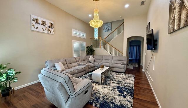 Spacious Modern 4BR Home-Family-Friendly Stay, Near Airport