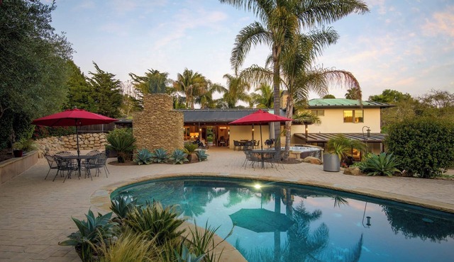 Spacious Montecito Vacation Home for Families. Pool, Spa, Games. Sleeps 10 in Montecito
