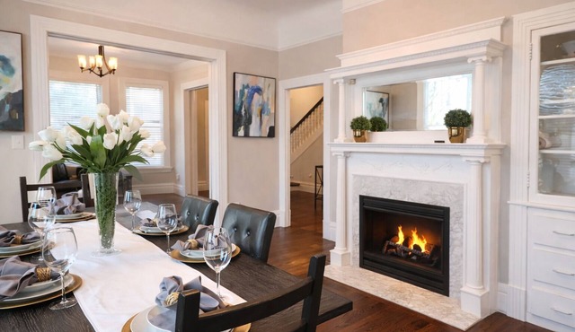 Spacious Victorian Home | Minutes to SF