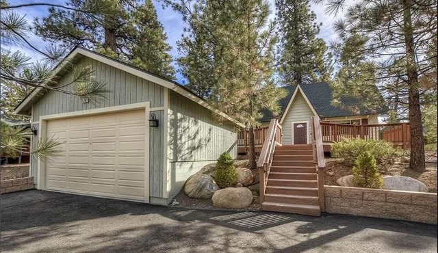 Star & Gem Cabin