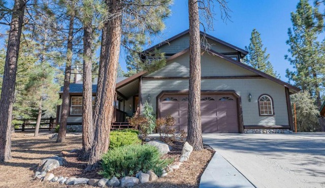 Stony Creek Cabin - Gorgeous home in the Eagle Mountain Estates