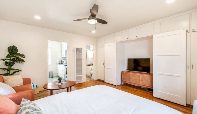 Stroll to the Beach from your 2nd Street Studio