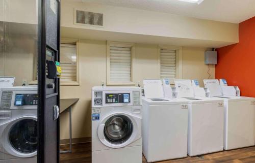 Studio 6 Suites Greenville, SC - Haywood Mall