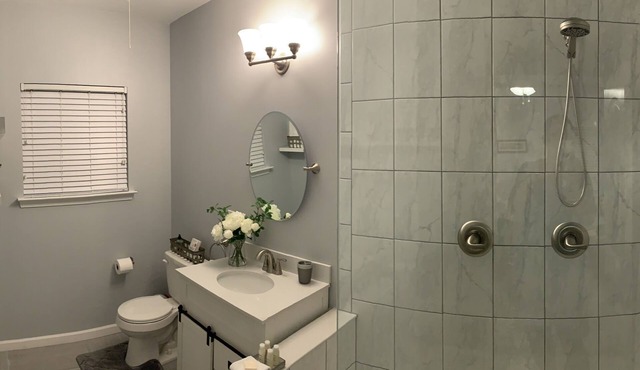Studio in popular Northshore, 1.2 miles to Ross's Landing in Chattanooga
