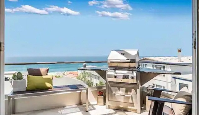 Stunning Manhattan Beach Panoramic Ocean View Home