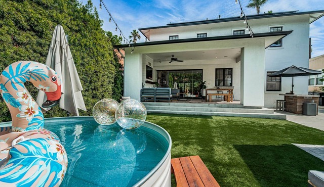 Stunning + Spacious Family Friendly Home Near Zoo