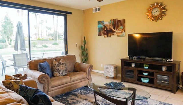 Stylish Condo with Golf Course Views