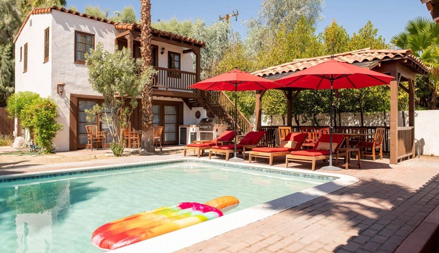 Sun-drenched Villa with Pool, Space and Authentic Charm!