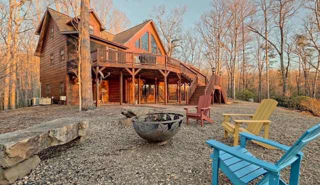 Sunset Mountain Views- Spacious Luxurious cabin