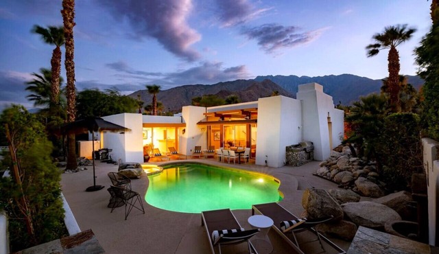 Sunsplash Retreat - Pool with Mountain Views