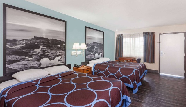 Super 8 by Wyndham El Cajon/San Diego