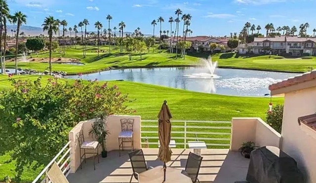 Totally remodeled desert golf oasis & Country Club awaits!