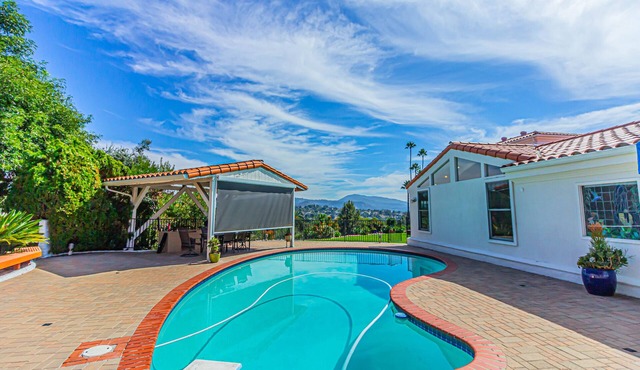 Tranquil 4BR/3BA Home with Pool/Vineyard.