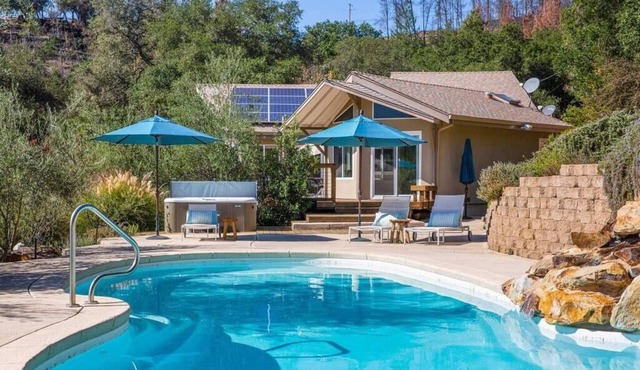Trinity - Secluded Retreat - Pool, Hot Tub, Bocce