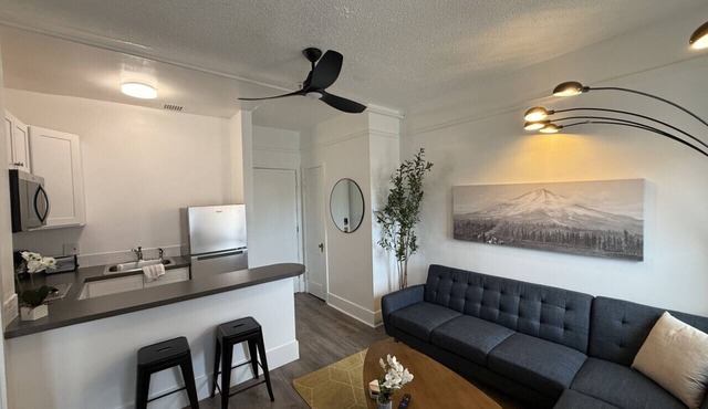 Unit 210 The Newest Boutique Stay at The George