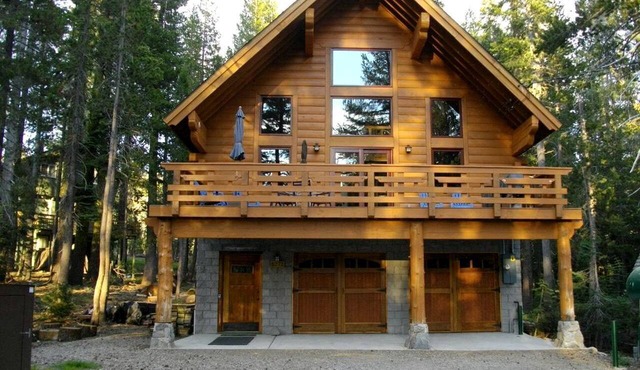 Updated Winter Getaway Great for Skiing in Soda Springs, California