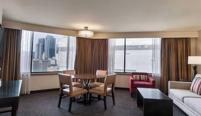 Urban Stay by MOCA & Walt Disney Concert Hall Area – Cultural Center