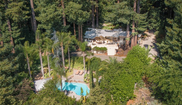 Villa Barcara A Serene Modern Retreat in Redwoods