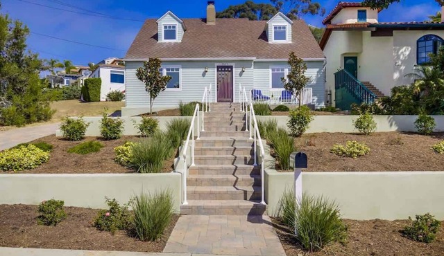 Village Life, walk to the village of La Jolla