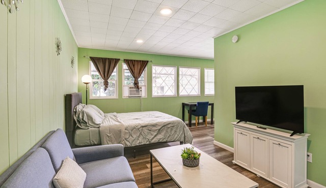 Welcome to - a private retreat Studio in San Diego. The Rhoades!