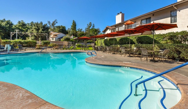 Your Relaxing Getaway Awaits! Tennis Court, Pool, Cycling, Near Barona Speedway