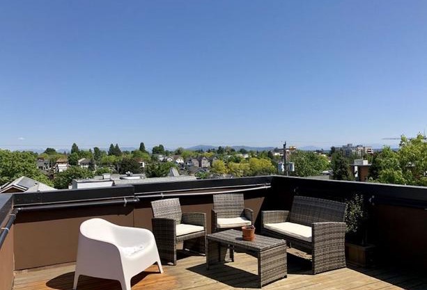 Modern Home with Rooftop Oasis in Seattle