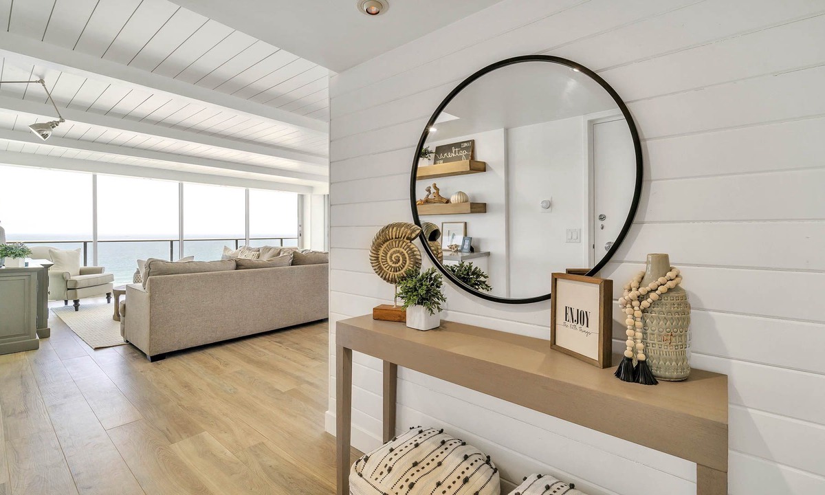 Coronado Condo | Coronado Dream Luxury Oceanfront Condo! Location, Location, Location!