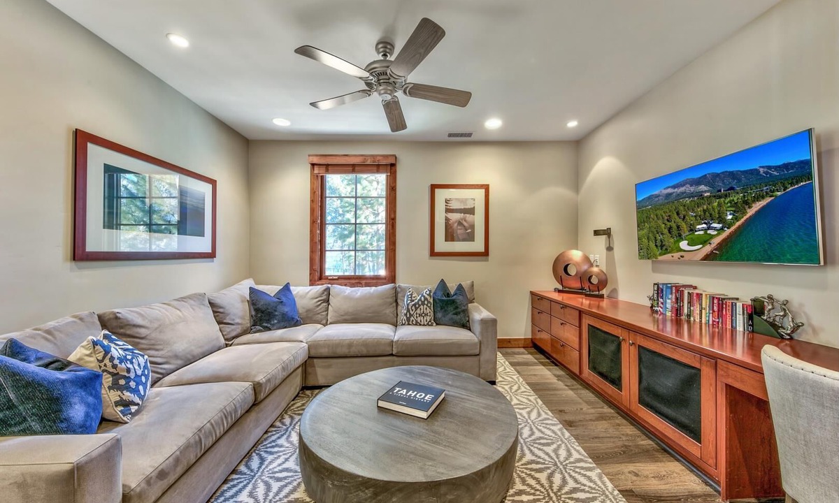 Sierra Shores Condo | Exclusive Lakefront Luxury by Heavenly, Hot Tub | PEAK SS14