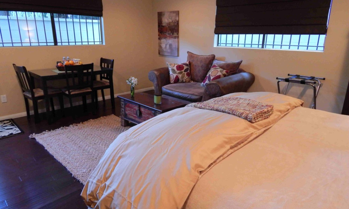 Valley Village Apartment | Quiet Chic Studio Apartment with secure parking In Valley Village.