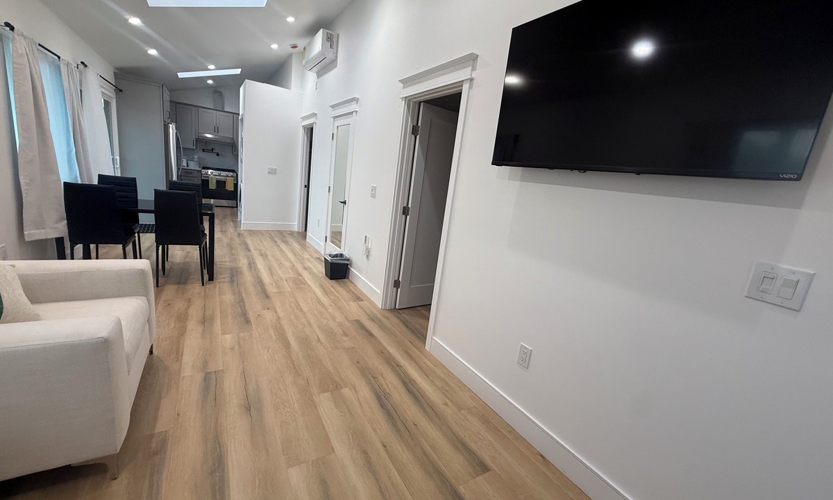 Altadena Apartment | Perfect 2-bedroom corporate apartment with AC in peaceful Altadena